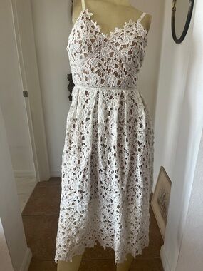 Entro White Lace Midi Dress